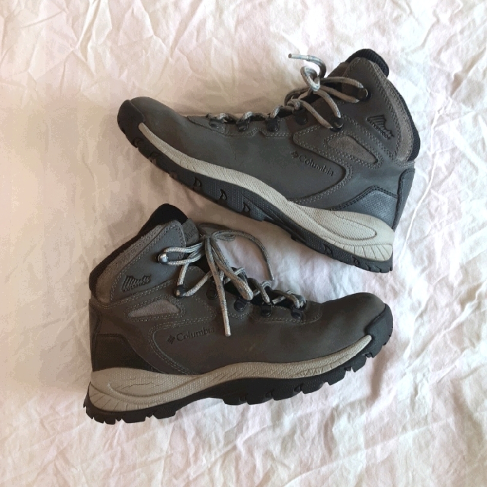 Columbia Gray Lace-Up Hiking Boots